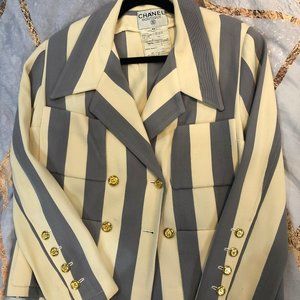 Chanel Blazer size 44/8
